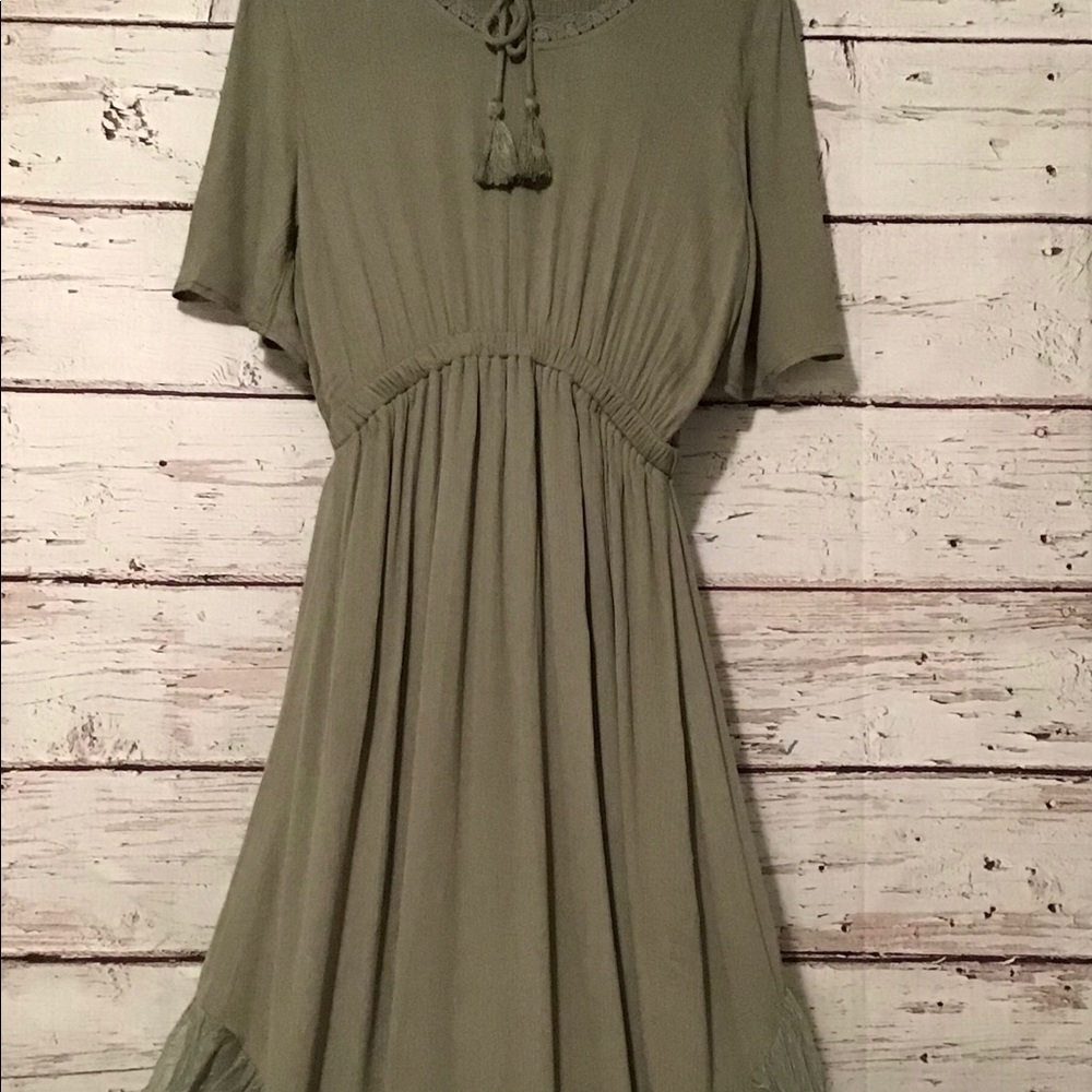 Dress - Picture 5 of 5